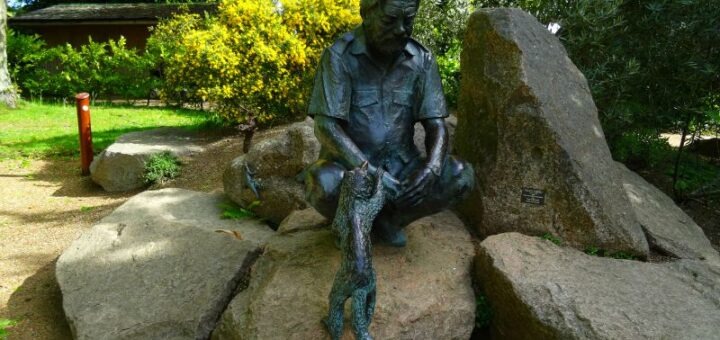 Gerald Durrell statue