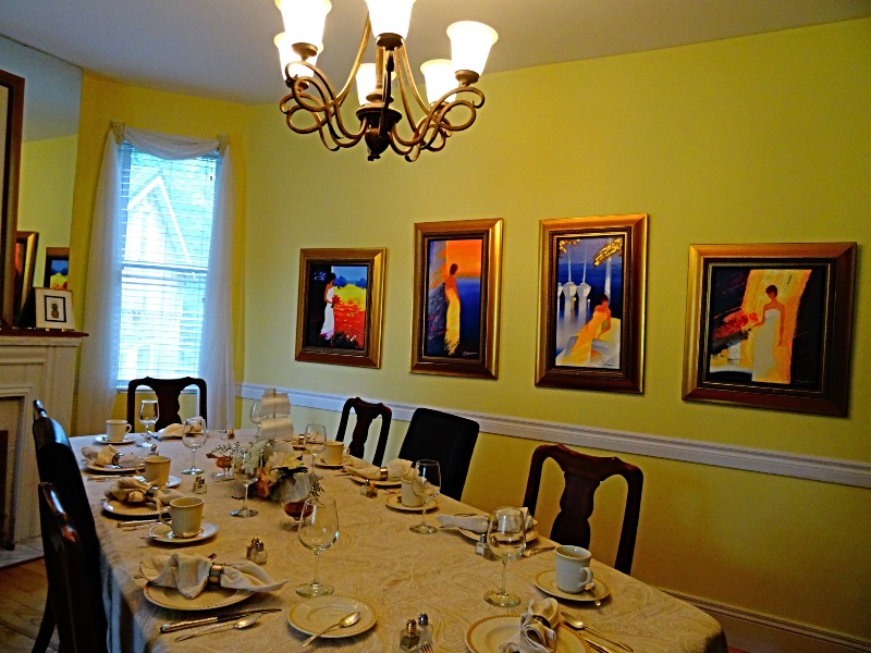 Mornington-Rose-BB-dining-room