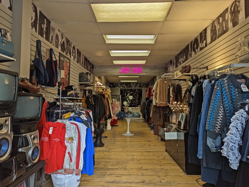Judy Jean Vintage shop