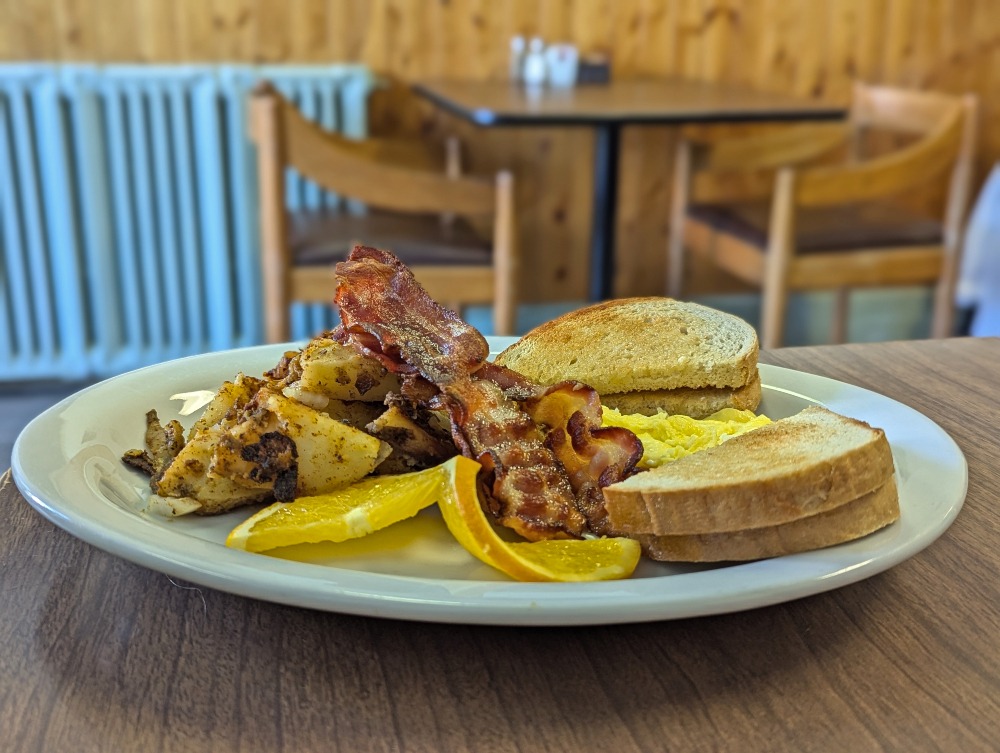 eggs, bacon and toast at Anna's Cafe